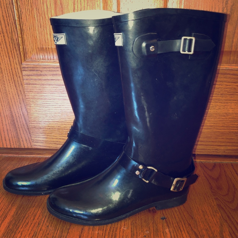 Black rain boots